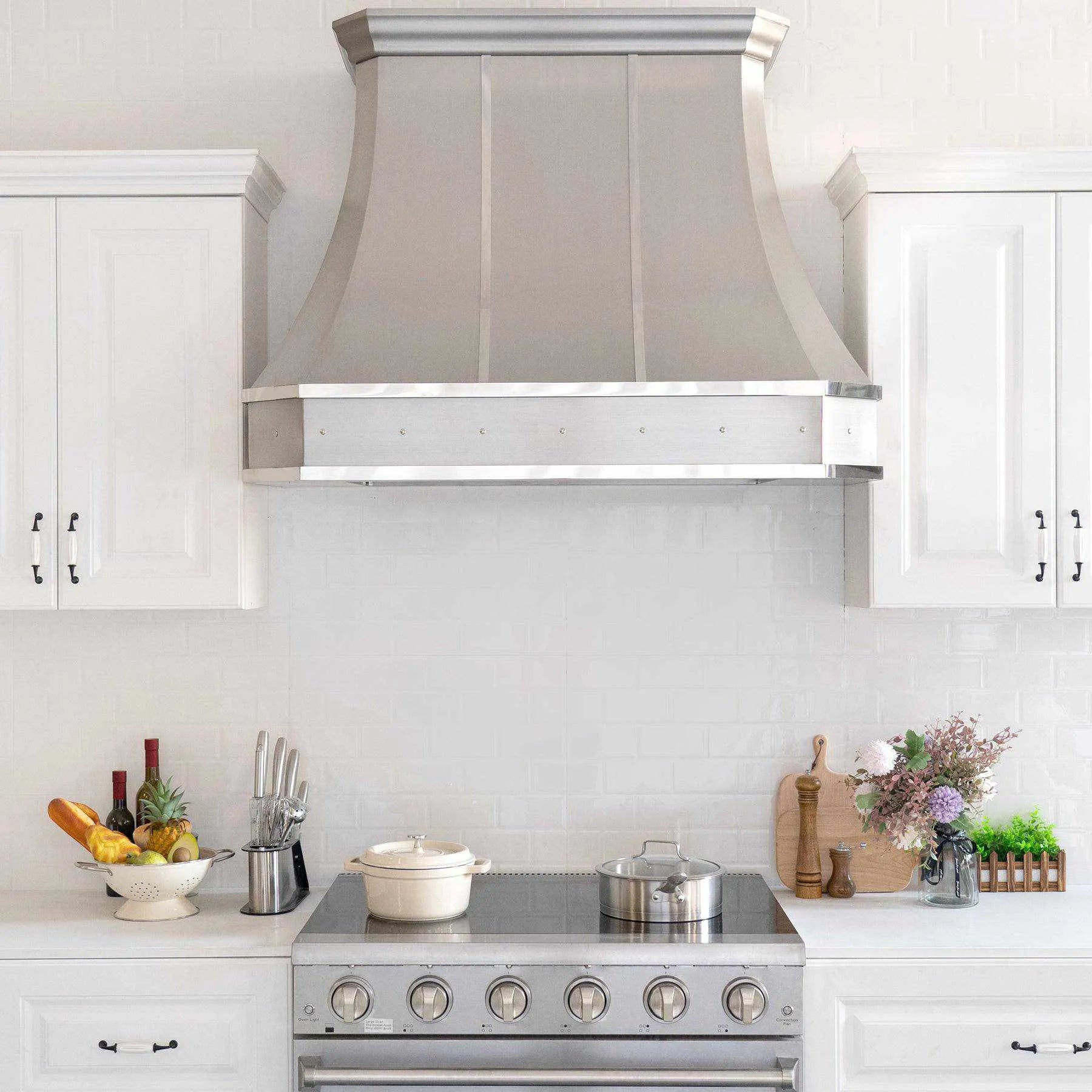 Fobest Custom Curved Stainless Steel Kitchen Hood with Cornered Crown FSS-111-Stainless Steel Range Hood-Fobest