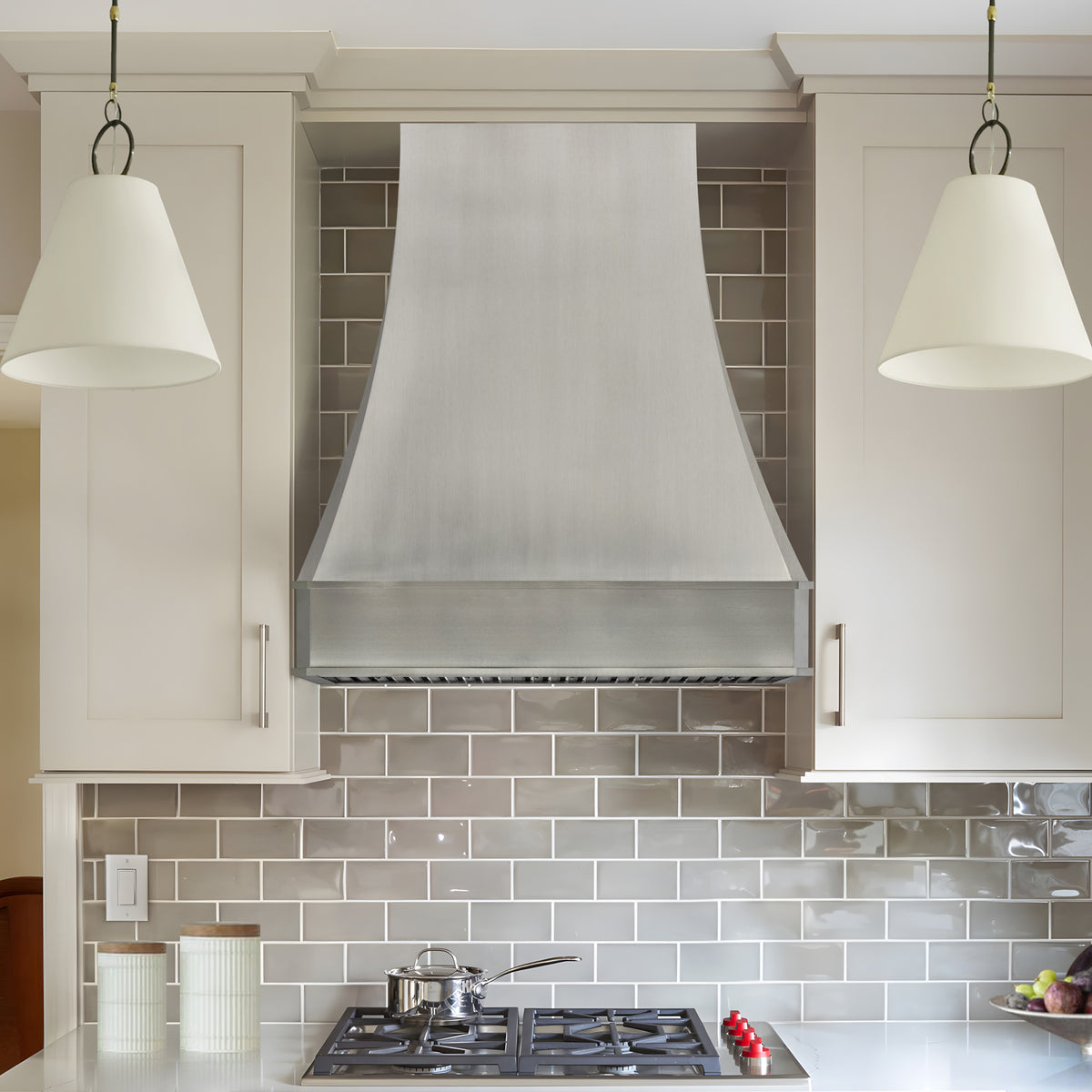 Fobest Custom Brushed Stainless Steel Range Hood for Classic Modern Kitchen FSS-652