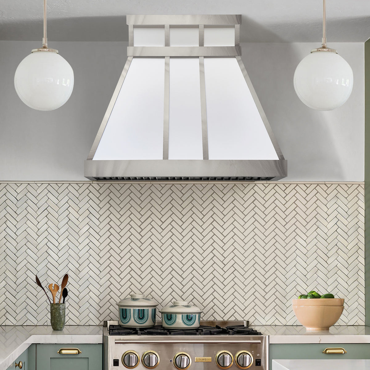 Fobest Custom Stainless Steel Range Hood with Matte and Polished Contrast FSS-560