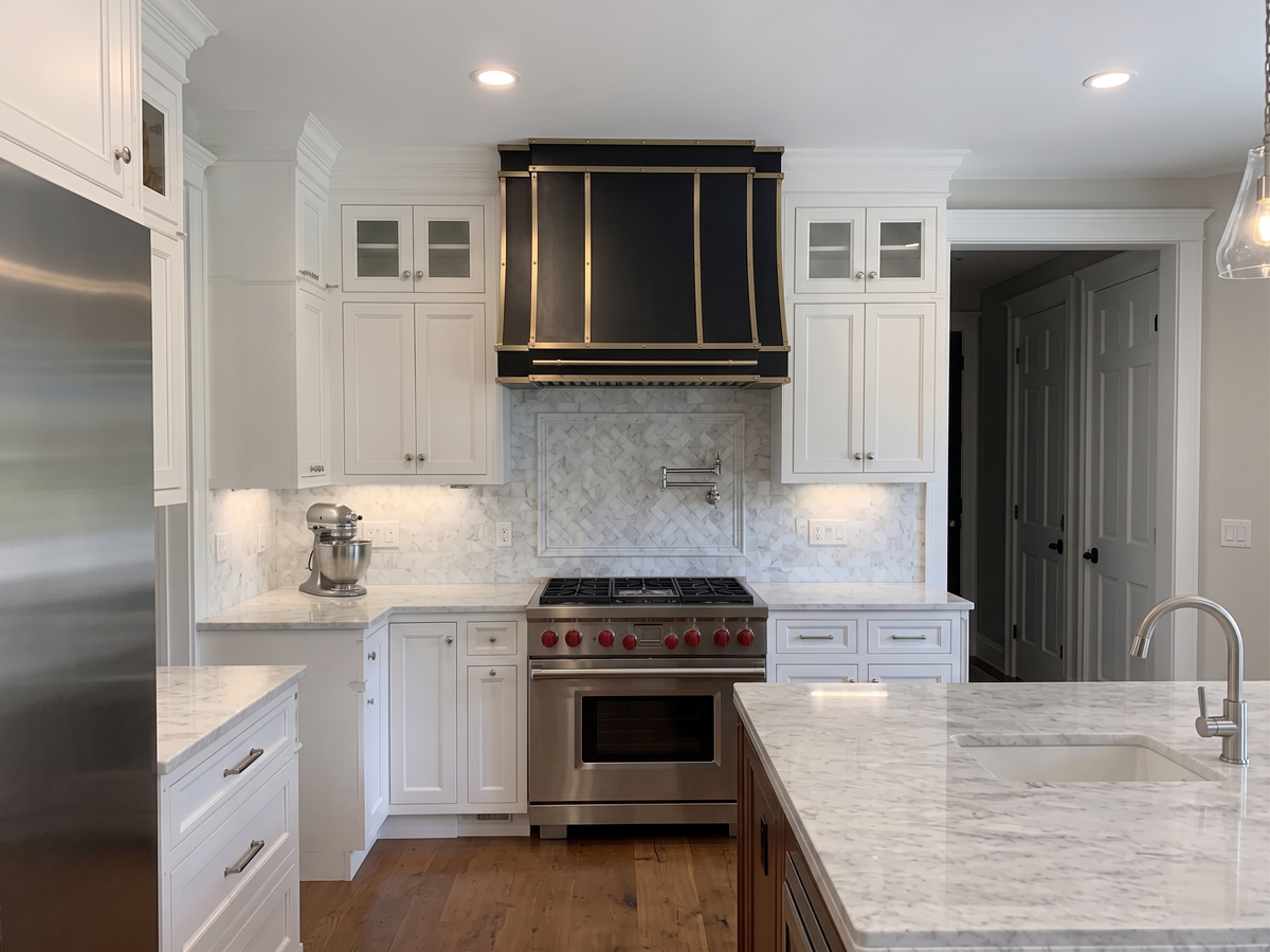 Fobest Modern Black Range Hood with Contemporary Edge FSS-527