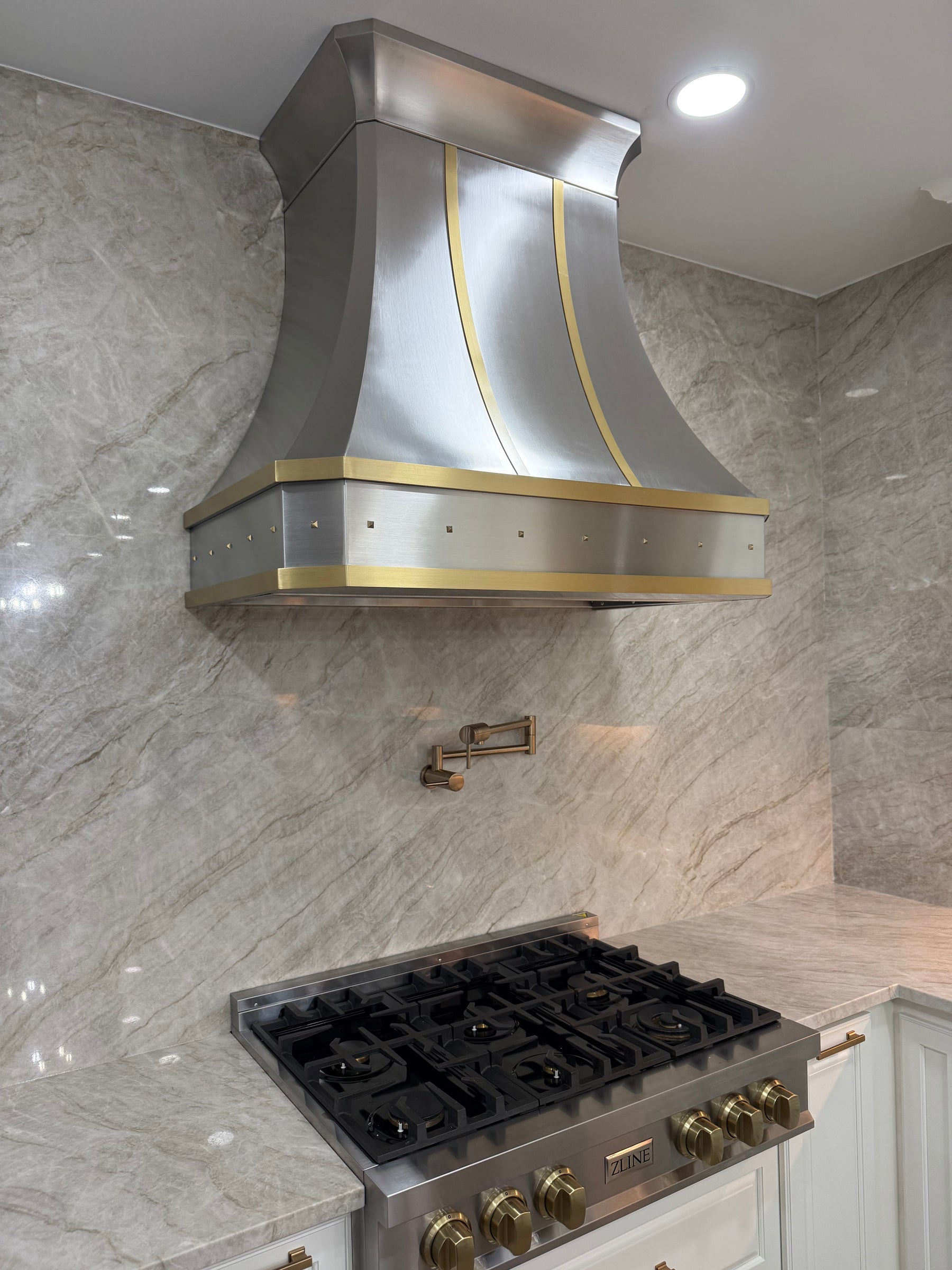Fobest Stainless Steel Modern Range Hood with Brass Straps FSS-193