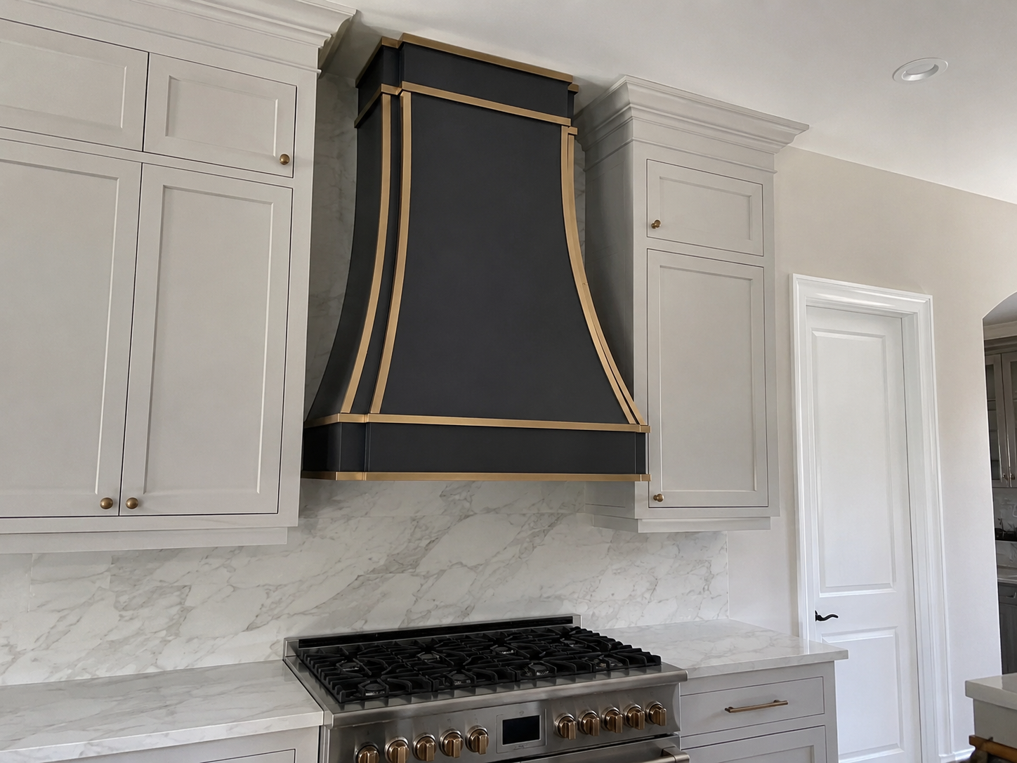 Fobest Black Stainless Steel Range Hood with Brass Accent FSS-306