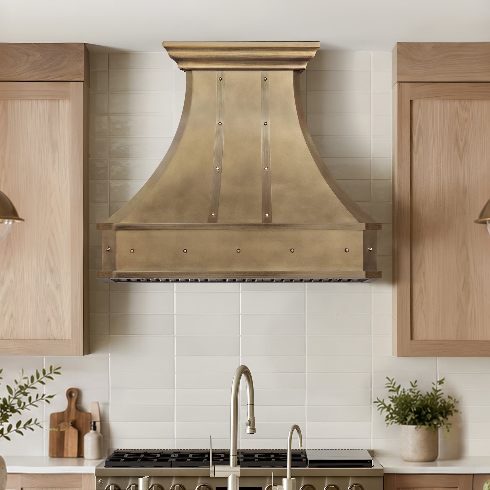 Fobest Custom Brass Range Hood with Curved Design Modern Farmhouse Kitchen Hood FSS-667