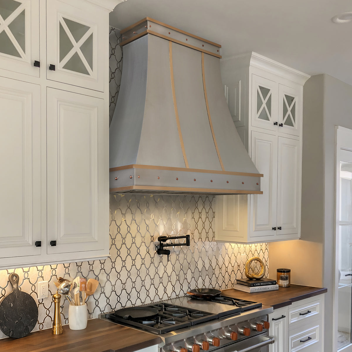Fobest Custom Matte Stainless Steel Range Hood with Brushed Brass Decor FSS-693