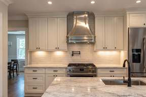 Fobest Custom Tapered Range Hood in Balanced Design for Modern Kitchens FSS-621