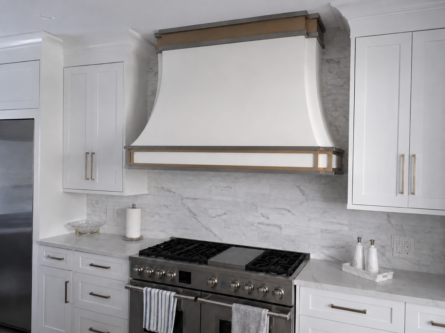 Fobest Stainless Steel White Range Hood with Gold Accents FSS-201