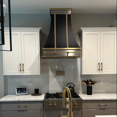 Fobest Luxury Black Range Hood with Straps FSS-124